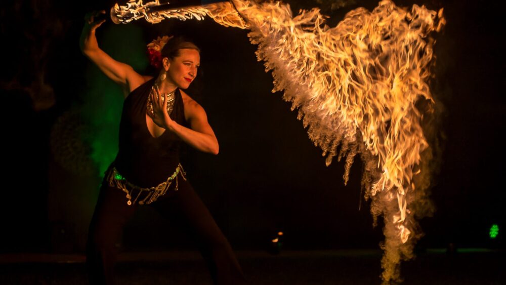 Ardensia-Lillebonne-spectacle-feu-et-LED-1