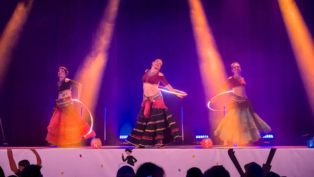 Cabaret_solidaire_Luminescencejpegxl_03