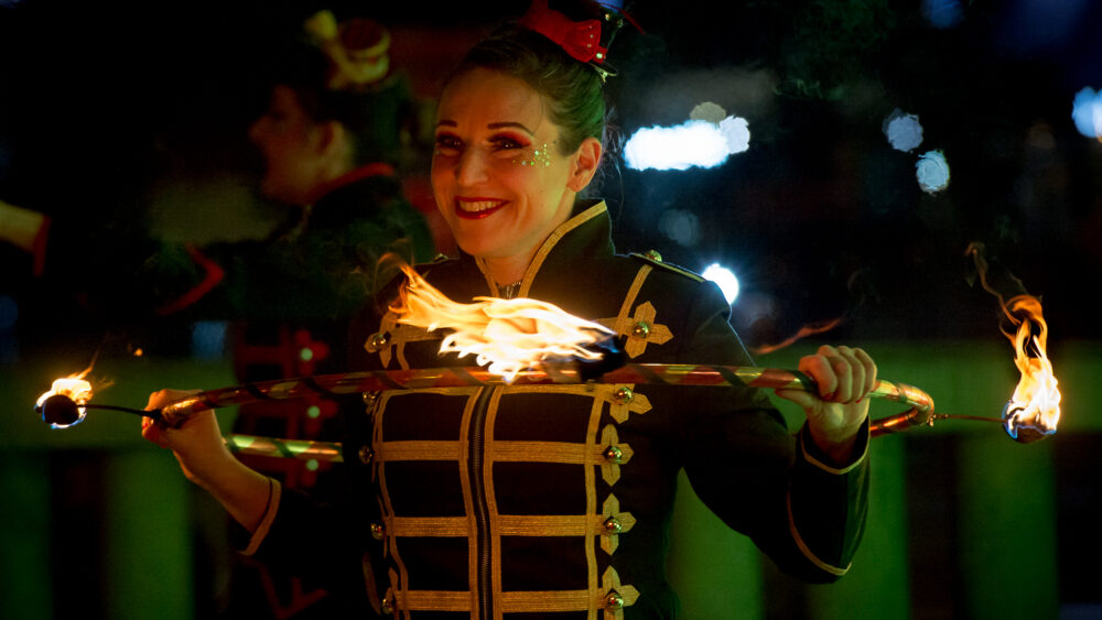 Cirknswing-accueil-feu-et-jonglerie-3