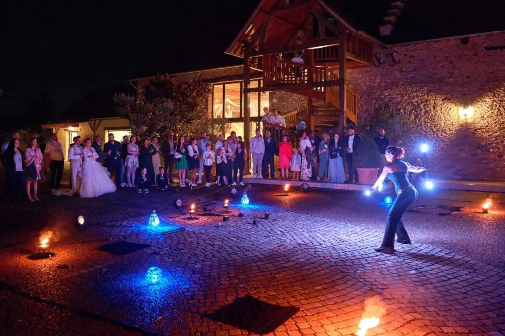 ardensia-spectacle-de-feu-poyr-mariage-NCS-photographie-4-1536x1024