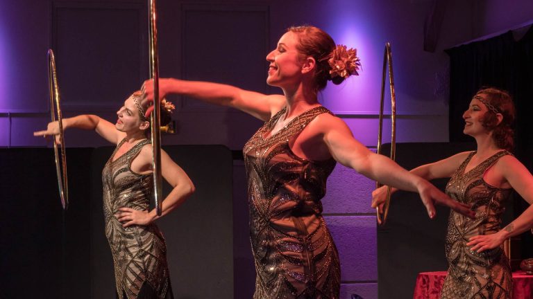 les-folies-montmartre-charleston-et-jonglerie-32