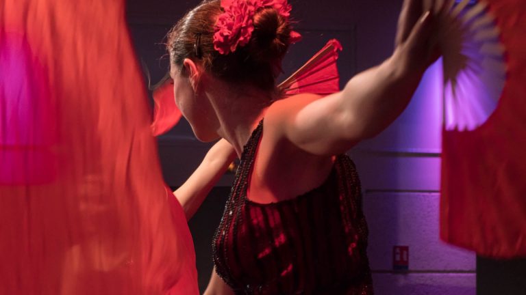 les-folies-montmartre-charleston-et-jonglerie-51