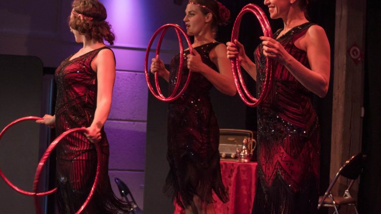 les-folies-montmartre-charleston-et-jonglerie-58