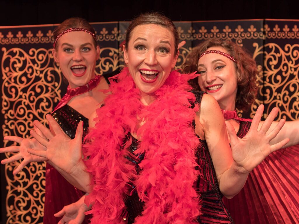 les-folies-montmartre-charleston-et-jonglerie-66