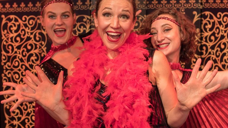 les-folies-montmartre-charleston-et-jonglerie-66