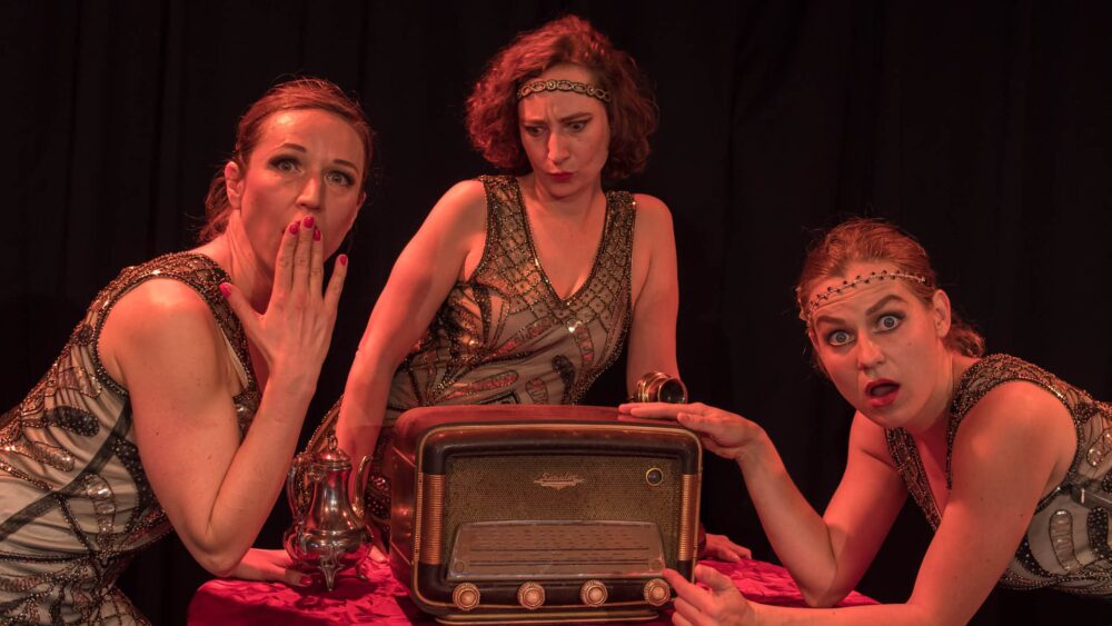 les-folies-montmartre-charleston-et-jonglerie-78