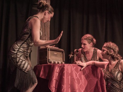 les-folies-montmartre-charleston-et-jonglerie-11