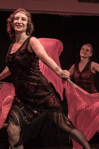 les-folies-montmartre-charleston-et-jonglerie-22