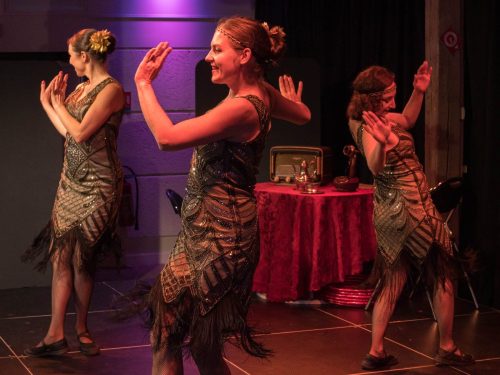 les-folies-montmartre-charleston-et-jonglerie-30