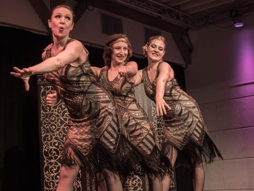 les-folies-montmartre-charleston-et-jonglerie-4